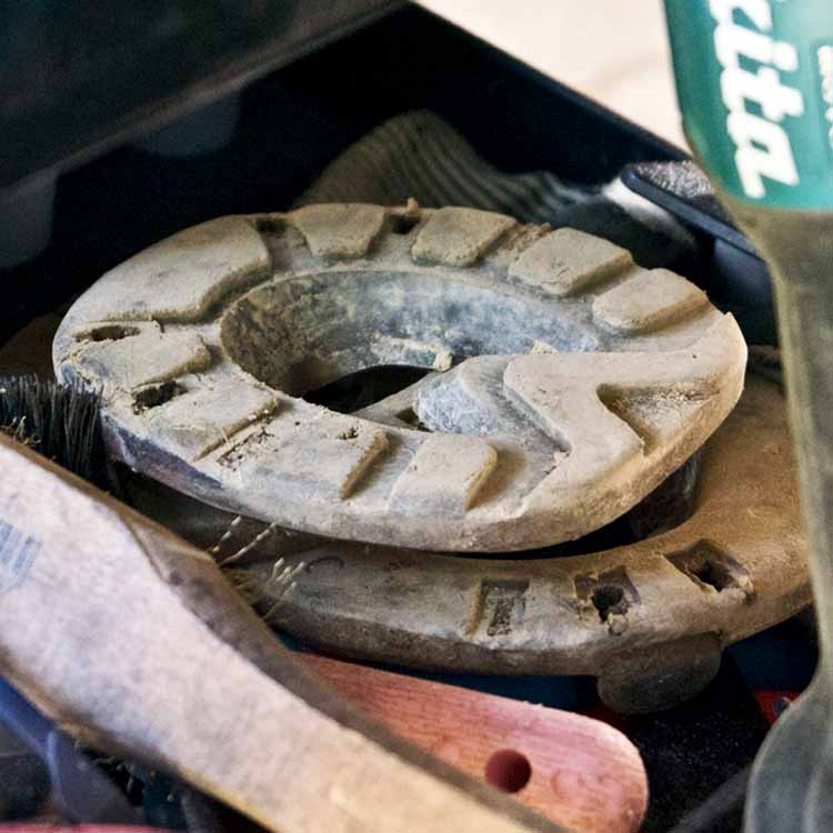 Hufbeschlag aus Regranulat